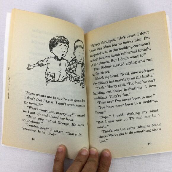 Horrible Harry and the Kickball Wedding By Suzy Kline 1990's Four Book Bundle - Picture 10 of 16